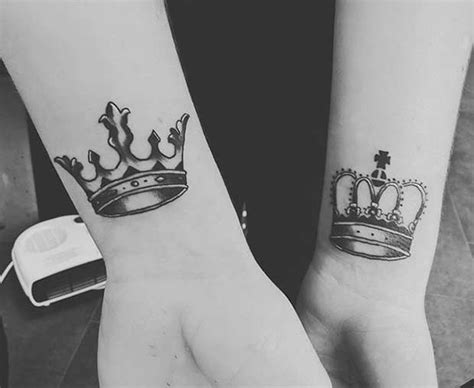 51 king and queen tattoos for couples stayglam meaningful tattoos for couples queen tattoo