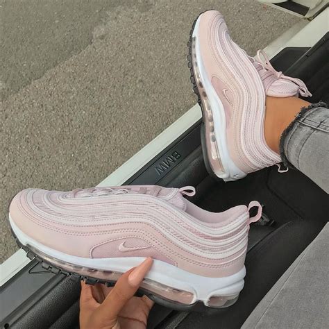 The nike air max line is remarkable consisting of an array of impeccably designed runners that have also found their ways to the street. Nike Air Max 97 Barely Rose - jetzt kaufen | Nike schuhe ...