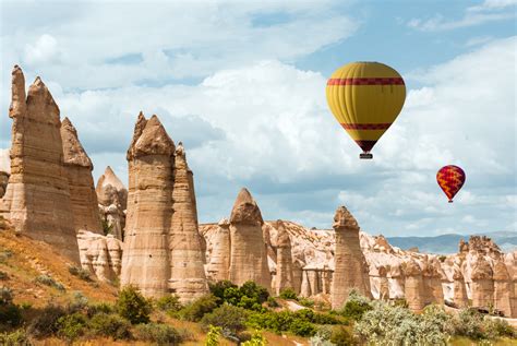 Air Balloons Over Love Valley Cappadocia Turkey Pure Vacations