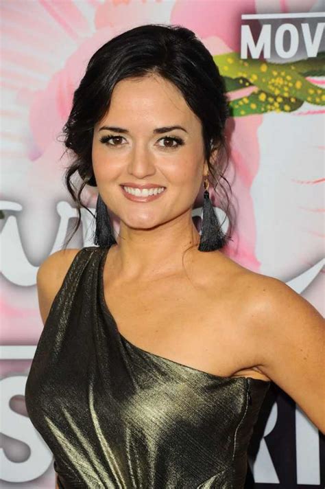 Danica McKellar Nude Pictures Will Drive You Frantically Enamored