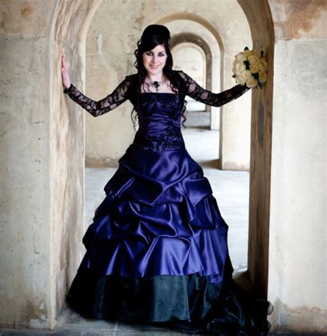 Cecelle 2016 Vintage Gothic Royal Blue Black Ball Gown Wedding Dresses