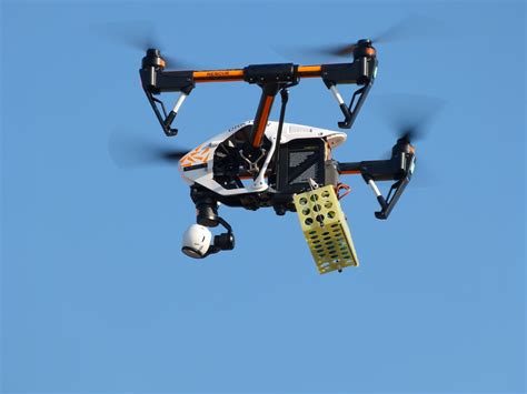 Produktnews, tests, schlagzeilen, kaufberatung auch zu kameras, gimbals, saugrobotern oder rasenrobotern. Drohnen für die Wasserrettung