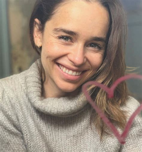 Emilia Clarke 36 Gets Trolled For Her Aging Face In A Recent Selfie
