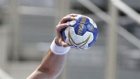 A jeunes club france handball. Mondial de handball: la France a battu de justesse l ...