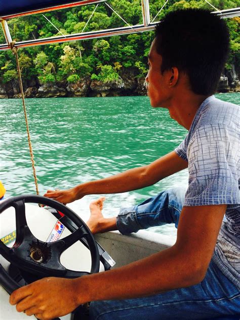 Lokasi taman yang luas dan pantai private dengan kolam renang menjadikan suasana wisata ke langkawi begitu seru dan asik. Jom Ke Langkawi: Tempat menarik untuk dilawati di Langkawi ...