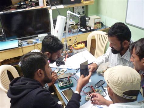 3 To 4 Month Mobile Phone Repair Training Centres Suratgujarat At