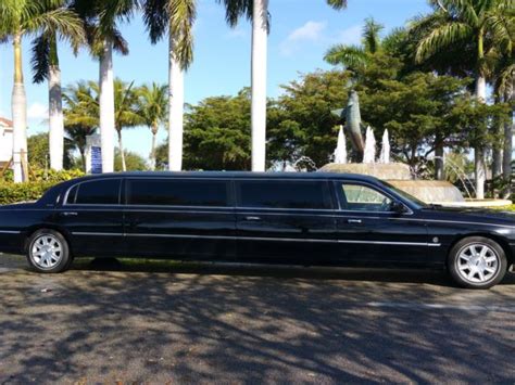 2007 Lincoln Stretch Limousine 5th Door Federal 10 Passenger Limo