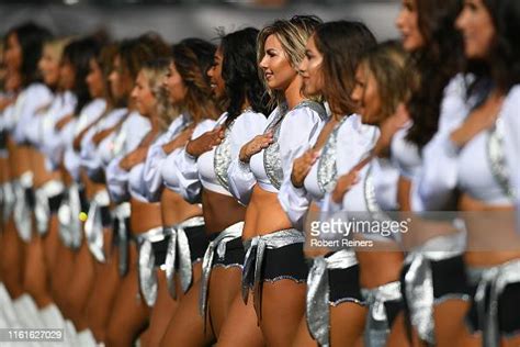 The Oakland Raiders Raiderettes Stand During The National Anthem News Photo Getty Images