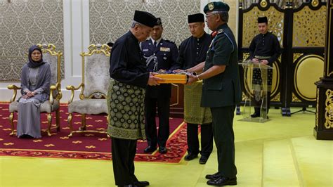Wan Junaidi Dilantik Sebagai Yang Di Pertua Negeri Sarawak