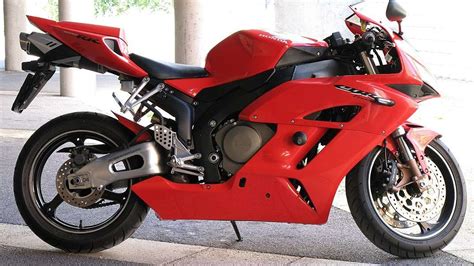Fastest motorcycle in the world quenches your desire to enjoy speedy ride with excellent features. Top 10 Fastest Motorcycles in the world 2020