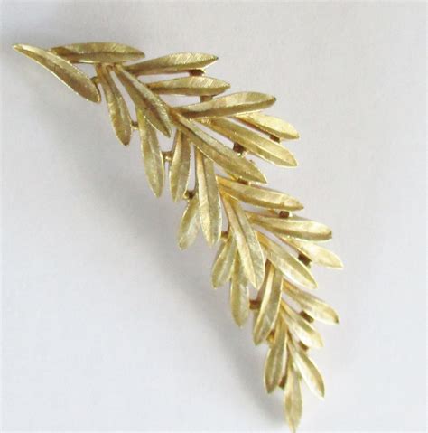 Crown Trifari Leaf Brooch Vintage Gold Tone Pin Signed Costume Jewelry