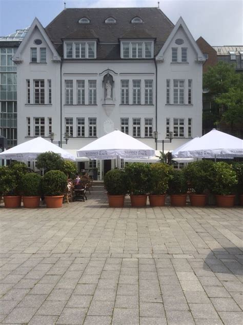 Bewertungen, wegbeschreibungen und kontaktinformationen für weisses haus, 0213127786., neuss michaelstr. Weisses Haus | #rheinkreishelden
