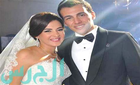 دنيا سمير غانم وزوجها ينشران الصورة الأولى لإبنتهما مع عمر الشريف مجلة الجرس