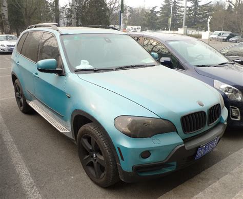 Vehiclus studied the local used automotive market of all cities in china to as shown below, cars of the make bmw and specially of the model x5 loose their value in a very standard fashion. BMW X5 is matte blue in China - CarNewsChina.com