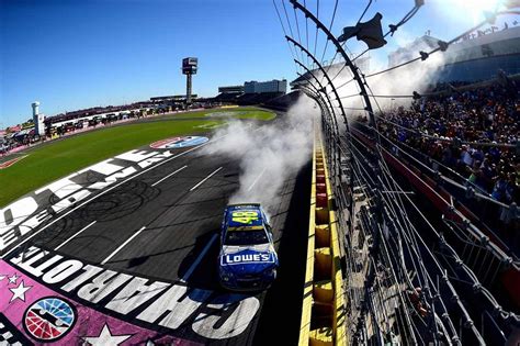 Kevin harvick holds off jeff gordon, wins bank of america 500. Gallery Landing Page | Official Site Of NASCAR | Bank of ...