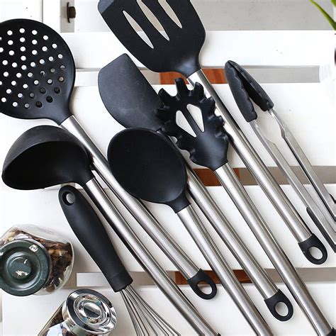 Hot Sale 8 Piece Kitchen Utensil Set Stainless Steel and Black Silicone