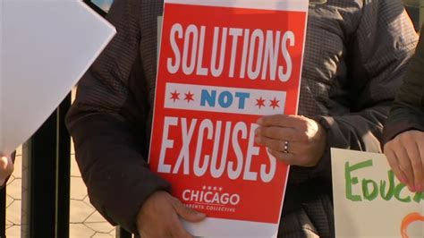 Chicago Public Schools Chicago Teachers Union Make Progress But Still