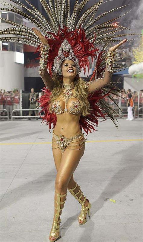parade stunning brazilian dancer in samba carnival facenfacts
