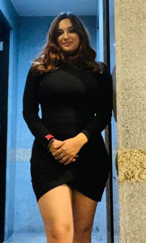 Jane Garrett La Modelo Curvy Coronada Como Miss Nepal