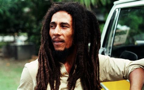 Lalu kenapa sih gambarnya harus keren? Today, We celebrate the Birth of Reggae Legend Bob Marley