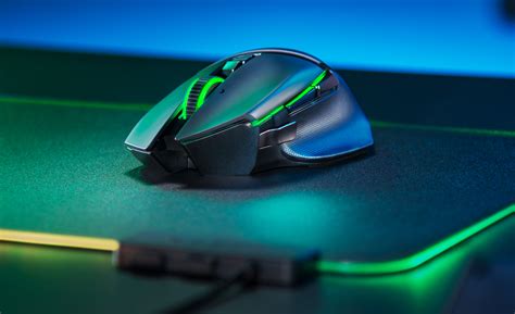 Razer Balistik Ultimate Une Souris Sans Fil à 20 000 Dpi Dédiée Aux