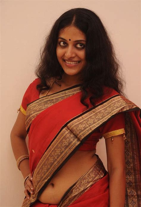 Glamours Indian Girl Navel Hip In Red Saree Kavitha Nair Indian Movie