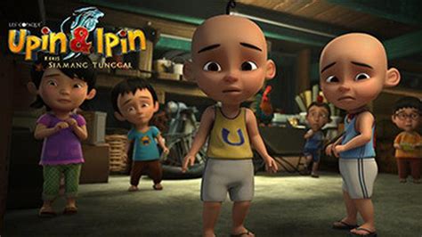 Pasalnya, opah memberi kado yang membuat tiga kakak beradik itu mengetahui orang tua mereka. Cerita Upin - Ipin Bertemu Ibu Malin Kundang dan Si Bawang ...