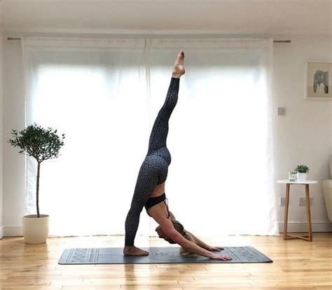 A standing split is a tough yoga pose that requires good flexibility and strength. Tone your Body Doing Yoga - standing splits | yoga Tone ...