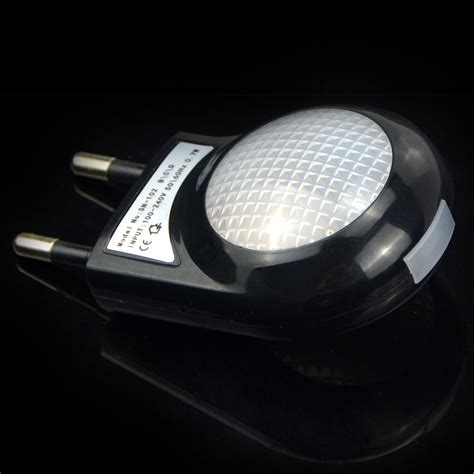 Automatic night light control system needs no manual operation for switching on and off when there is need of light. AC 110V 220V Auto Sensor LED Night lights EU plug Smart ...