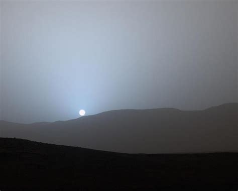 On Twitter Curiosity Rover Sees Stunning Blue Tinted Sunset
