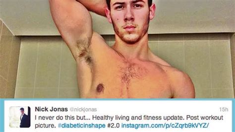 Nick Jonas Shows Naked Muscles And Six Pack Mirror Online