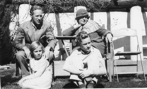 We did not find results for: Howard married Ruth Evelyn Martin in 1916 and they had two ...