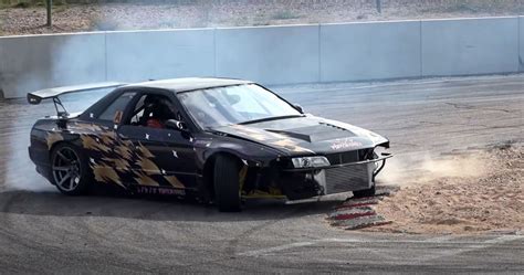 Check Out This Turbocharged R32 Skyline Gt R Drifting At The Track
