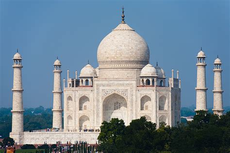 Perfect Pile The Taj Mahal From A Distance At Mid Day From The