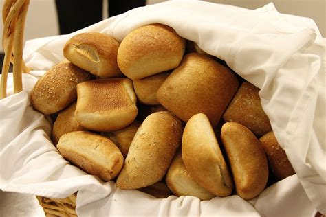 List Of Bread Rolls Wikipedia