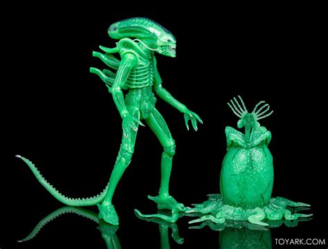 New Glow In The Dark Alien Figure By Neca Unveiled