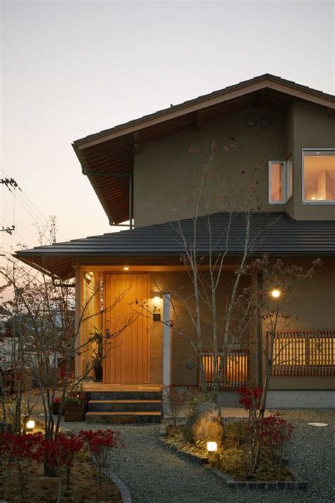 Applying Modern Japanese House Exterior Design For A Stunning Look