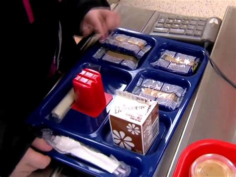 Lunch Shaming Inspires Dad To Pay Off 21k School Lunch Debt Abc News