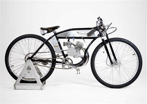 Bikes Old And New Wave Trabajos Nuevos Y Antiguos De Bicicletas Con