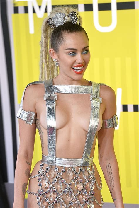 Miley Cyrus Pictures Backless Dress Formal Formal Dresses Mtv Video Music Award Red Carpet