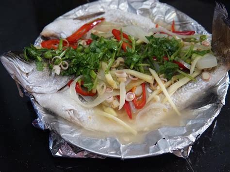 Ia membantu menaikkan aroma ikan siakap stim. Resepi Ikan Siakap Stim Limau Dari Tukang Masak Restoran Thai