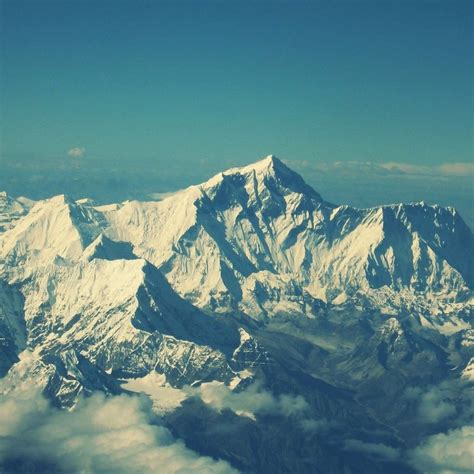 Spectacular Mount Everest Landscape Ipad Wallpapers Free Download