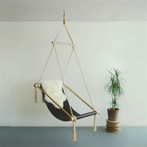 First hanging chairs were constructed in the 60s. Chairs That Hang From The Ceiling - HomesFeed