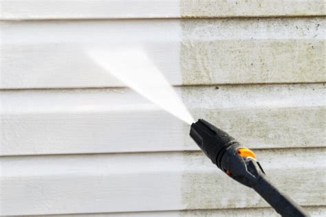 7 Reasons To Hire Pressure Washing Services For A Clean And Healthy Home