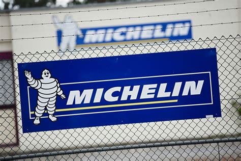 Pourquoi Le Bonhomme Michelin Est Il Blanc
