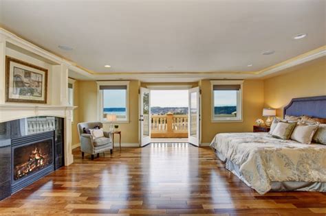 Gorgeous Master Bedrooms With Hardwood Floors Page 6 Of 7 Art Of