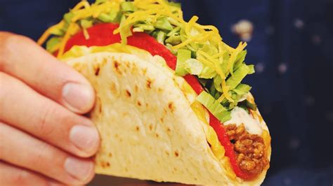 The Cheesy Gordita Crunch Reddit Wishes Was Available In America