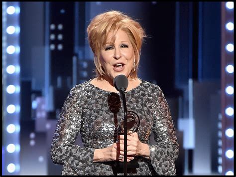 Hello Dollys Bette Midler Wins The Tony For Best Leading Actress In