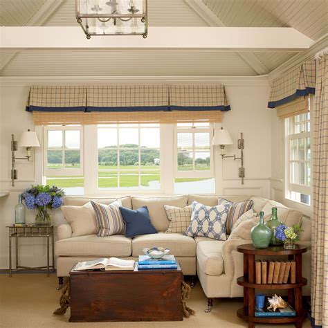 Small Beach Cottage That S Big On Style In Color Palette Living My