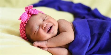 Secara umum, bayi akan menangis selepas makan atau menyusu jika mereka masih lapar atau tidak merasa selesa. 7 Cara Membangunkan Bayi untuk Menyusu